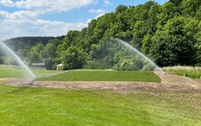 Damen-Abschlag 10 fertig aufgebaut/  Herren-Abschlag 3 begradigt und besodet